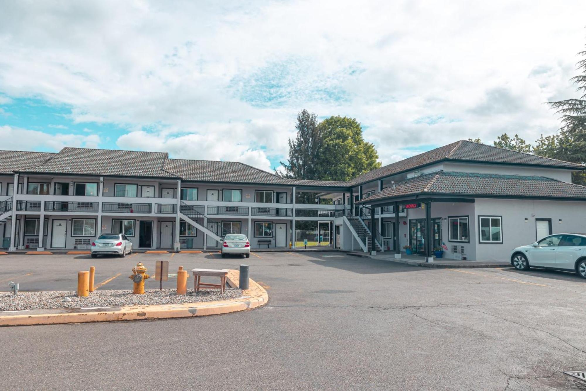 Sumner Motor Inn Exterior photo