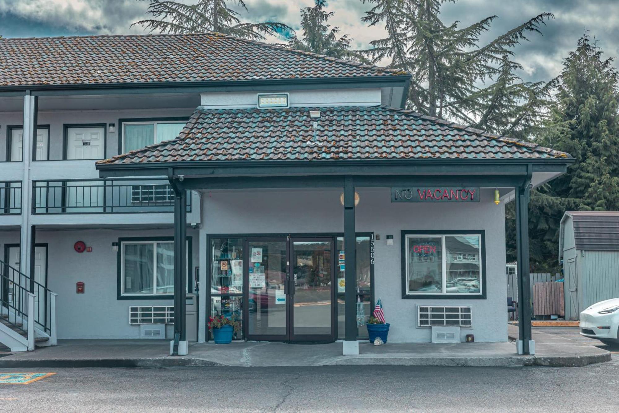 Sumner Motor Inn Exterior photo