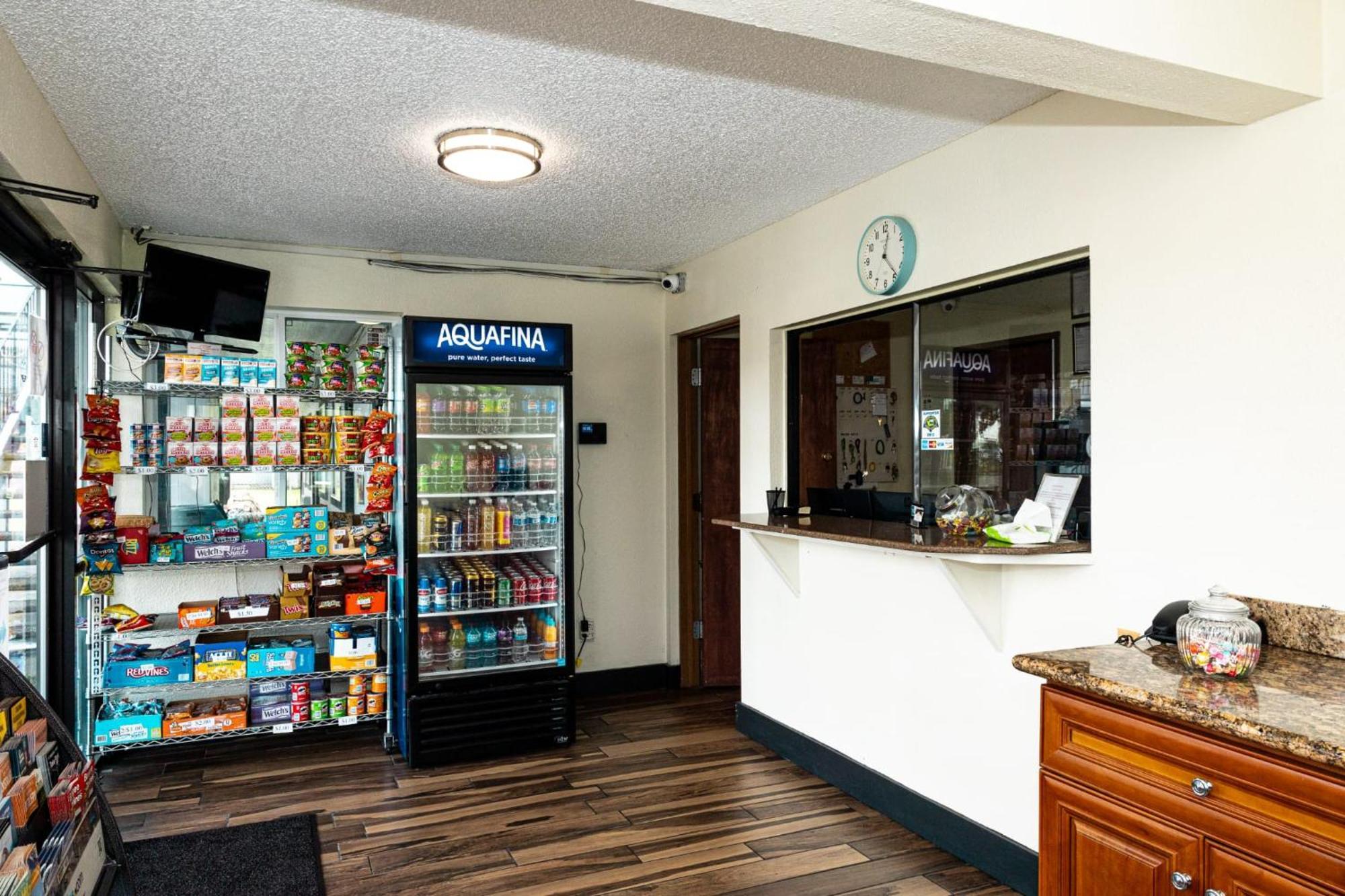 Sumner Motor Inn Exterior photo