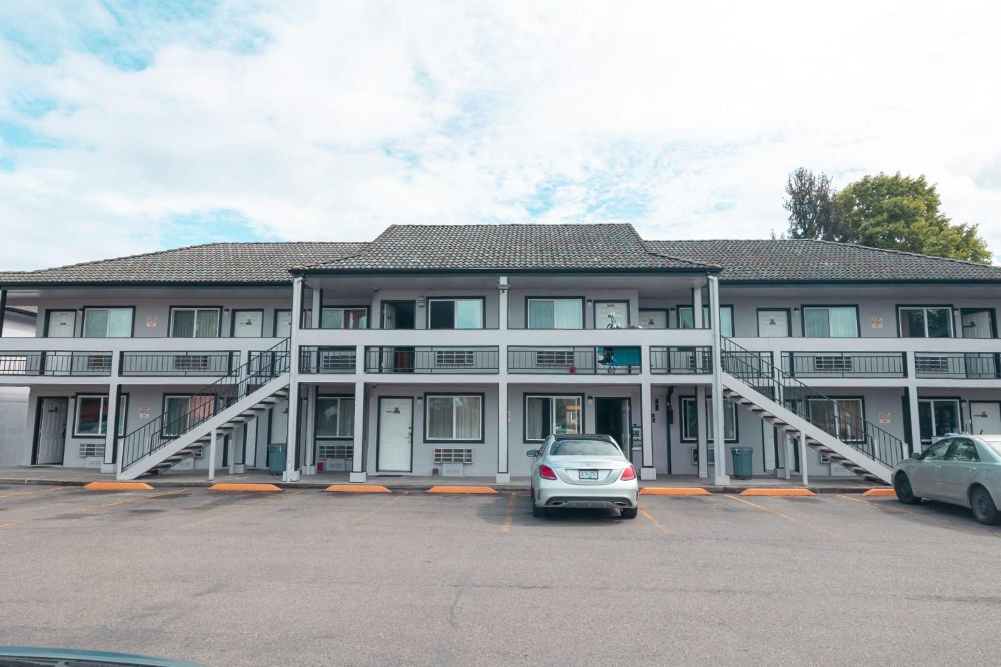 Sumner Motor Inn Exterior photo